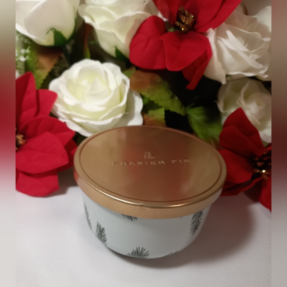 Thymes Frasier Fir Poured Candle with Gold Lid - 6.5 oz